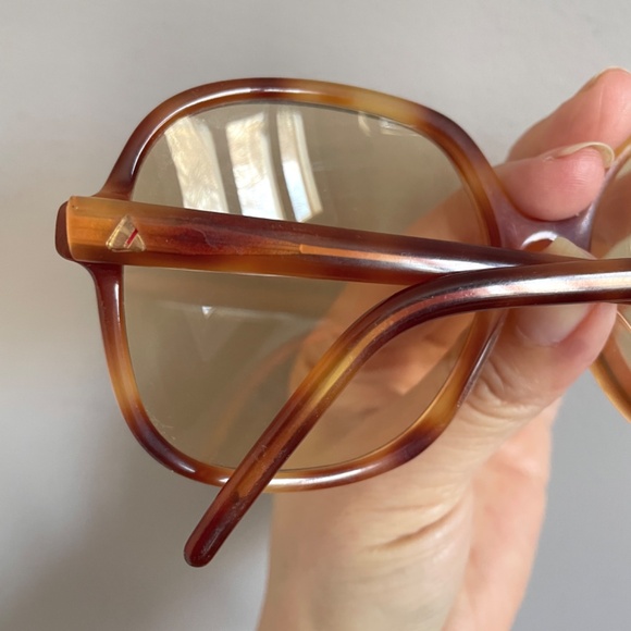 Vintage Liz Claiborne Brown Square Oversized Sunglasses - LARGE! - Picture 6 of 9